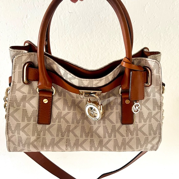 Michael Kors | Lock and Key Good Condition Purse - Picture 8 of 15